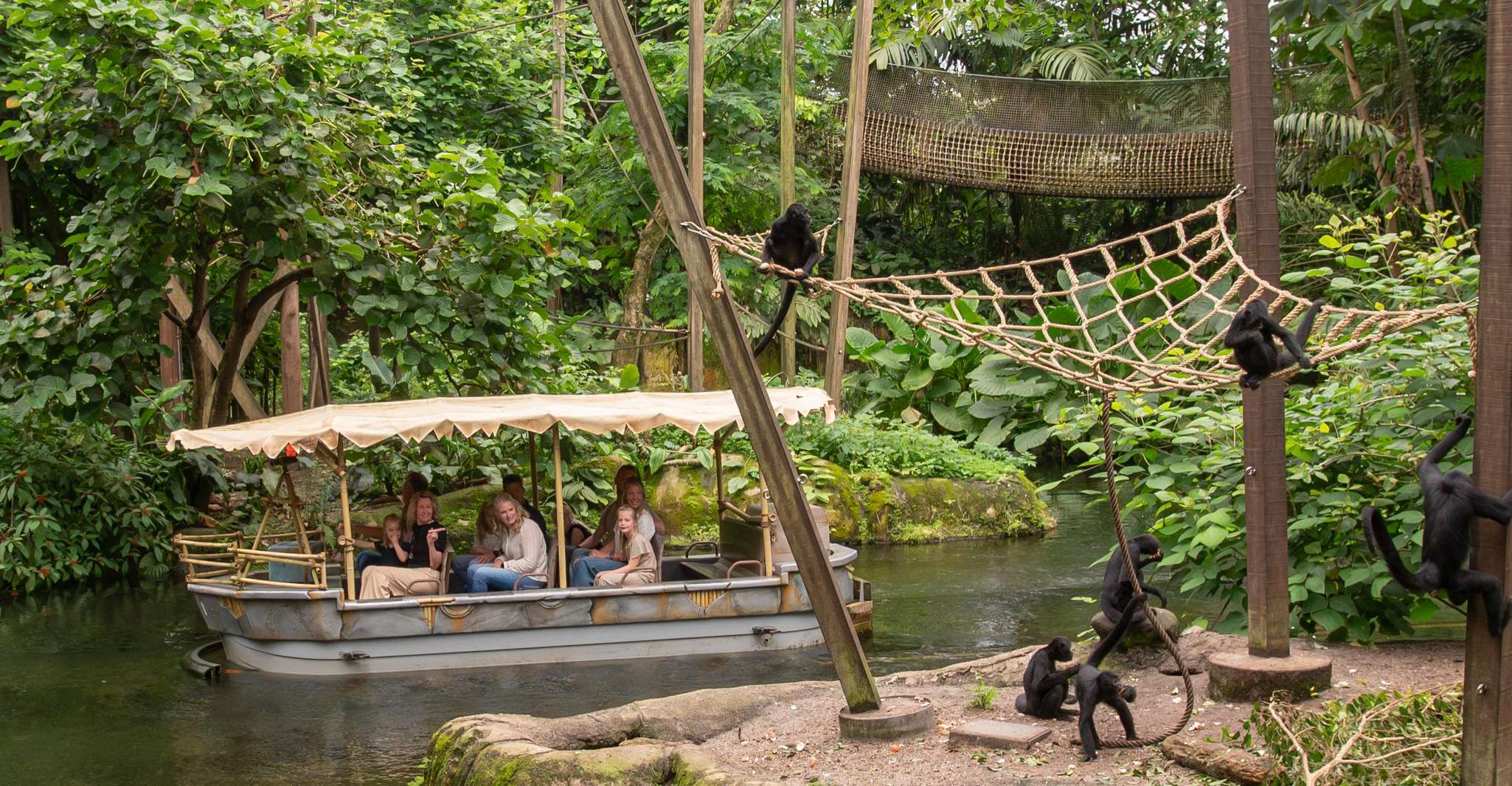 Emmen: Wildlands Adventure Zoo and Rimbula River Boat Ride photo 2