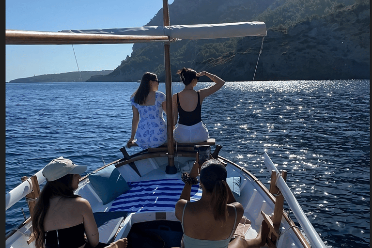 Majorque : Alcudia, visite en bateau privée.