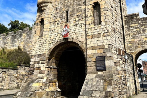 York: Guided Walking Tour with City Walls & Minster