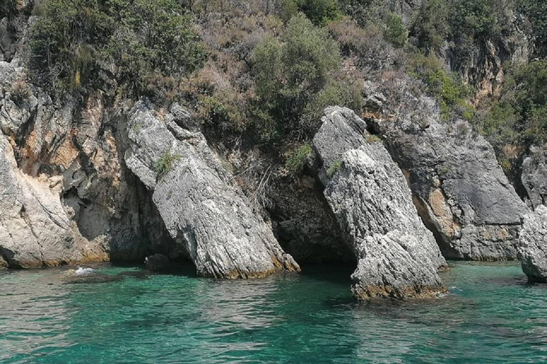 Corfu: Privé zeiltocht naar de grotten aan de noordoostkust