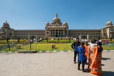 Tour della città di Bangalore: a piedi, palazzo e templiTour della città di Bangalore: a piedi, palazzi e templi