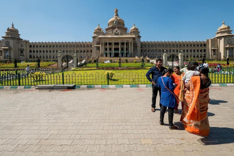 Tour della città di Bangalore: a piedi, palazzo e templiTour della città di Bangalore: a piedi, palazzi e templi
