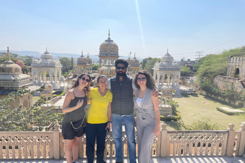 Jaipur: Private Guided Tour with Local Family Meal
