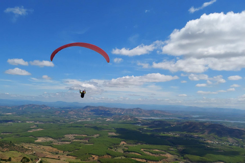 Hanoi: 7-Day Paragliding Training Course for Beginners