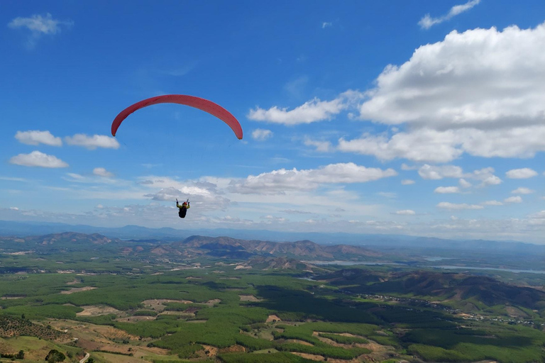 Hanoi: 7-Day Paragliding Training Course for Beginners