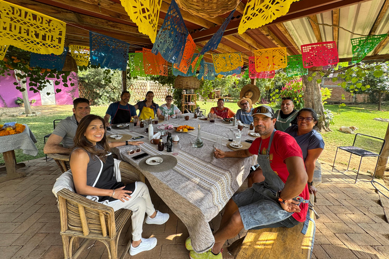 Oaxaca: Cooking Class with Market Tour and Mezcal Tasting