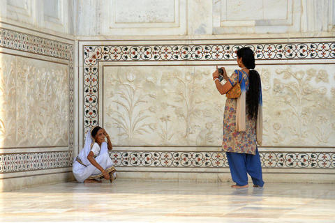 Visite de la vieille ville d'Agra et de son bazar, avec le Taj Mahal et le Fort d'AgraVisite privée avec voiture, chauffeur, guide et billets pour les monuments