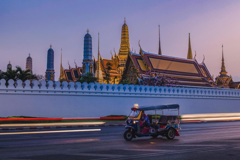 Bangkok: Tour guidato in un tipico Tuk-Tuk tailandese