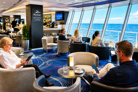 Luxury Day Trip to Tallinn with Lounge Access, Lavish Buffet