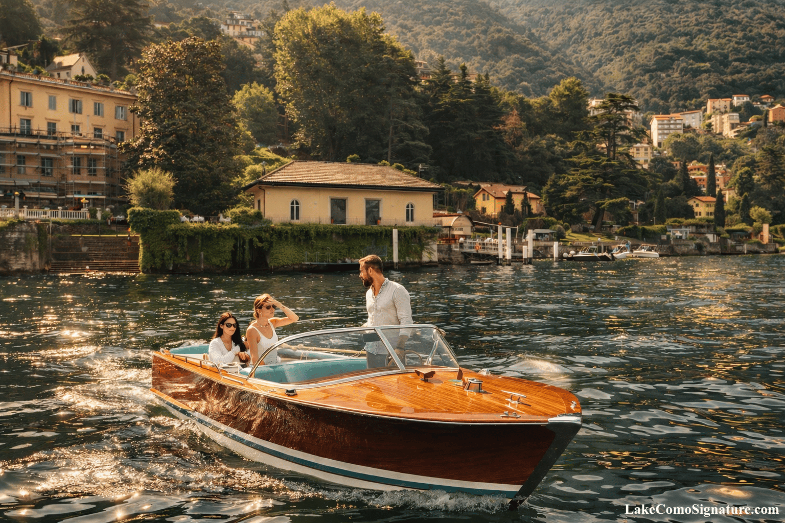 Private Vintage-Bootstour auf dem Comer See mit Prosecco