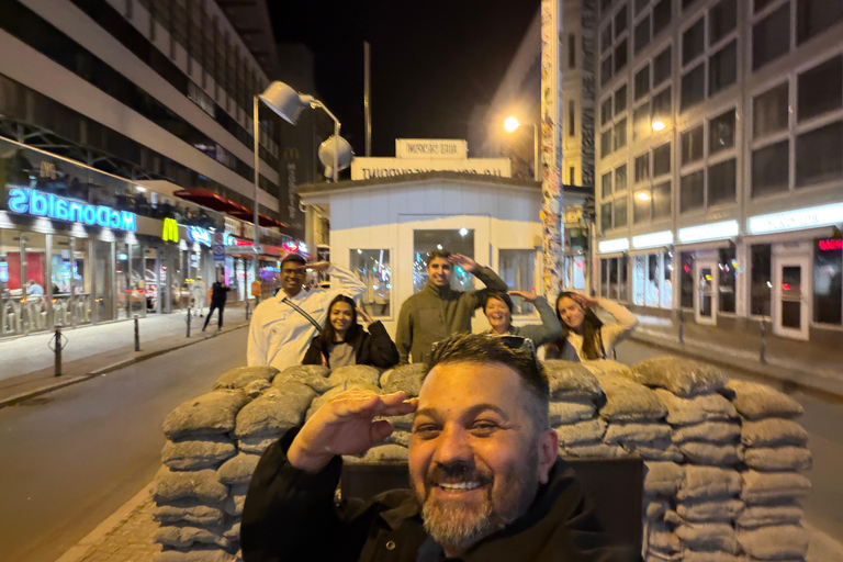 Berlin Night Walking Tour - Iconic Illuminated Landmarks Private Berlin Sunset Walking Tour - Iconic Landmarks