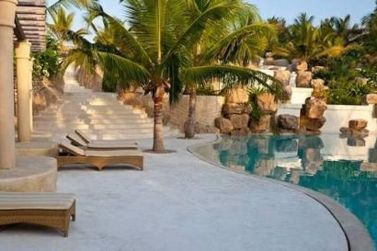 Mombasa: Rooftop Massage, Swahili Song, and Meal