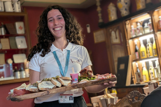 Florence: Street Food Walking Tour with Wine