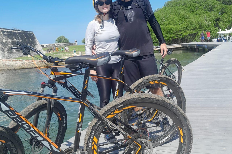 Carthagène : aventure à vélo et à la plage sur l'île de Tierra Bomba