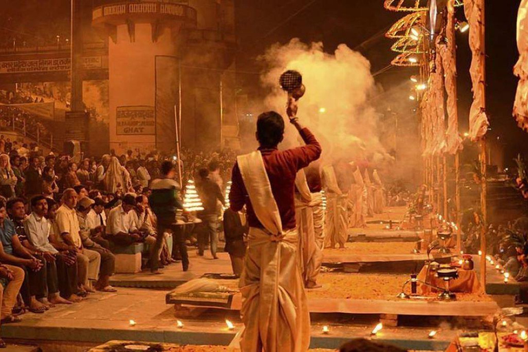 Excursão noturna a Varanasi saindo de Mumbai com voo de volta02 dias, excursão exclusiva com acomodação em hotel 04 estrelas.