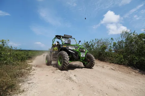 Avventura estrema in buggy in tandem a Zanzibar