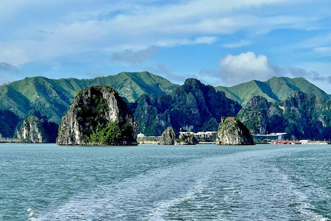 Hanoi: Bai Tu Long Bay Luxury Day Cruise with Lunch & Kayak