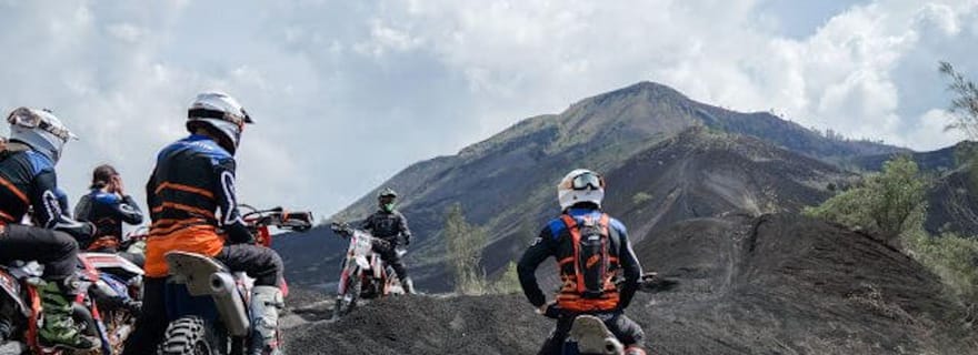 Mont Batur : randonnée en moto tout-terrain au lever du soleil avec des pilotes formés