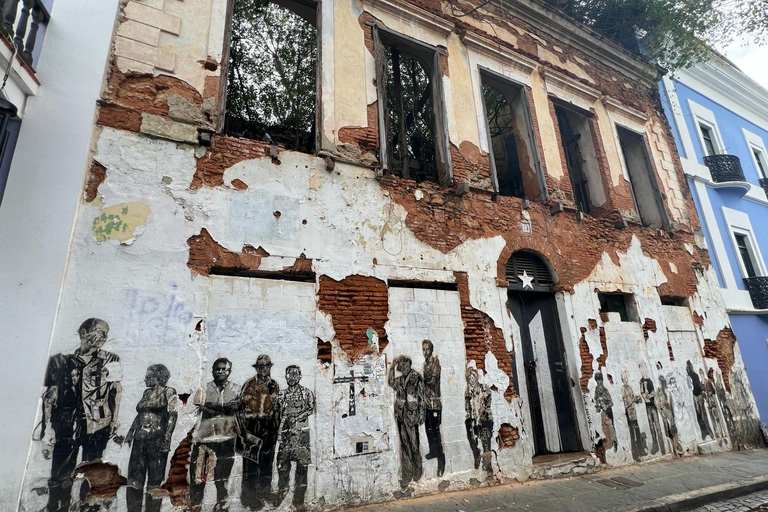 Old San Juan: Walking Tour with Shopping and Hotel Transfer