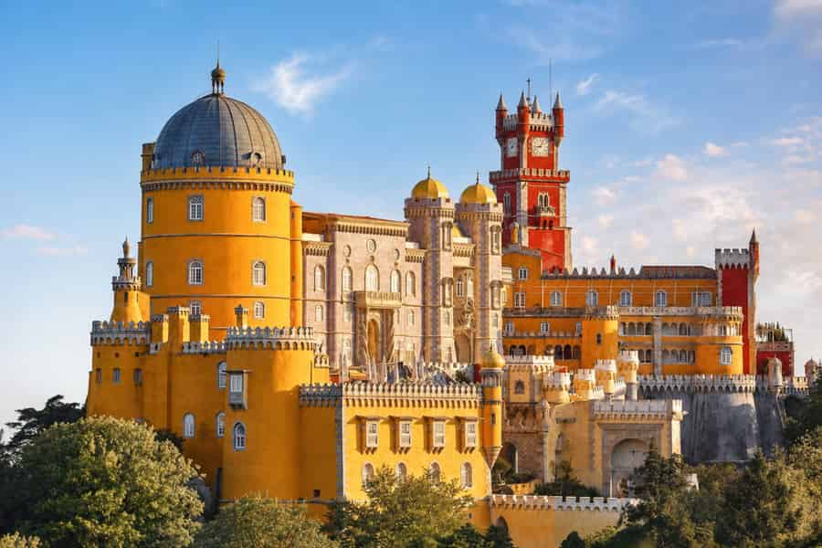 Lissabon: Sintra, Pena, Regaleira, Cabo da Roca & Cascais Tour. Foto: GetYourGuide Lissabon: Sintra, Pena, Regaleira, Cabo da Roca & Cascais Tour. Foto: GetYourGuide