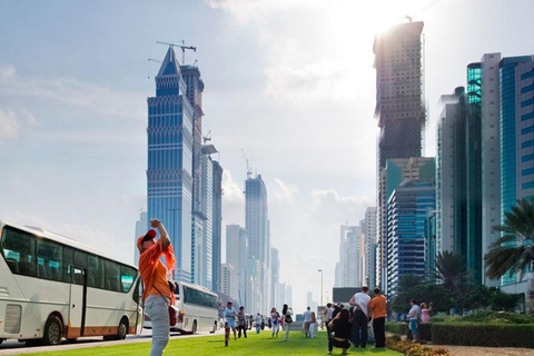 迪拜城市观光：阿布拉之旅、集市和地标迪拜城市观光：阿布拉之旅、露天市场和标志性地标
