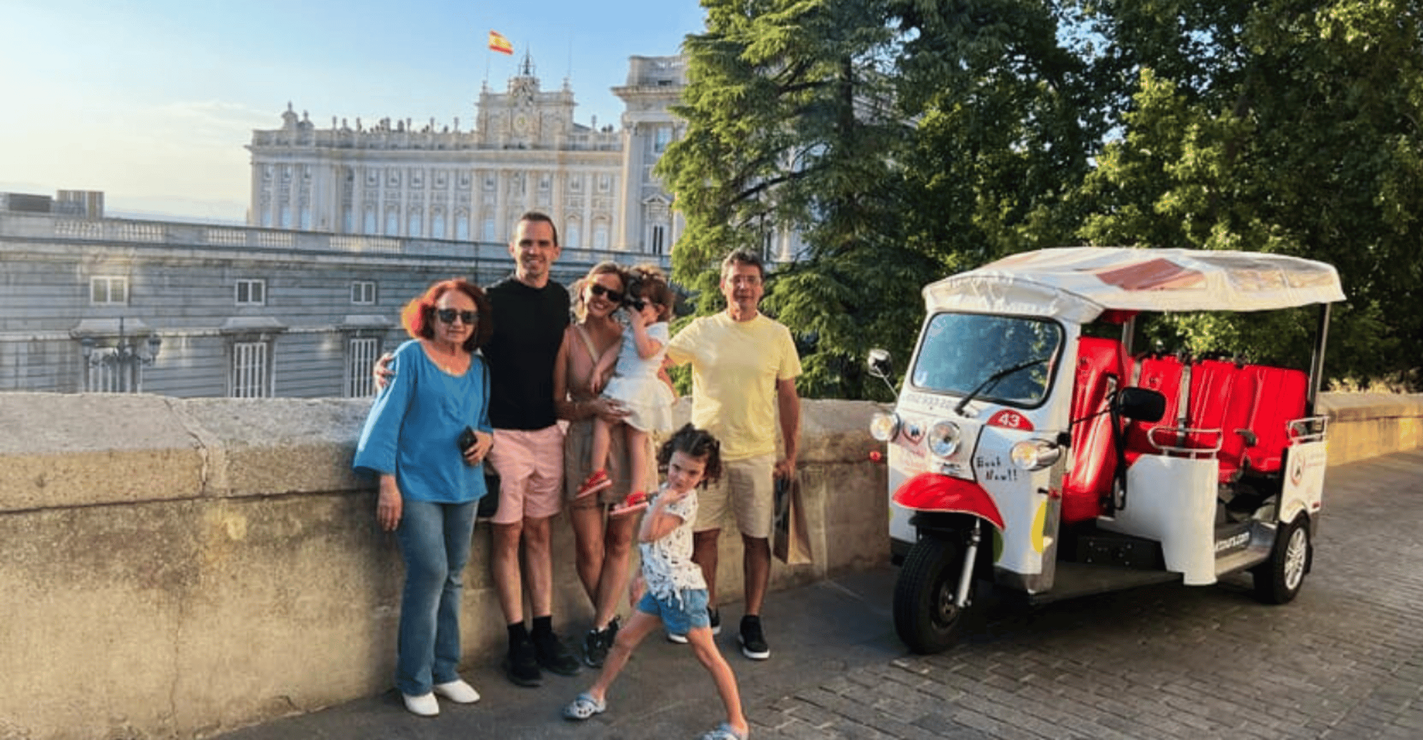 Madrid by Eco Tuk: Private tour, choose your duration!