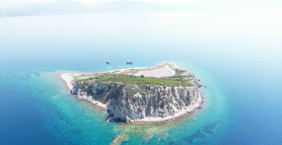 Özdere: 4-Bay Boat Cruise Tour with Lunch on Board