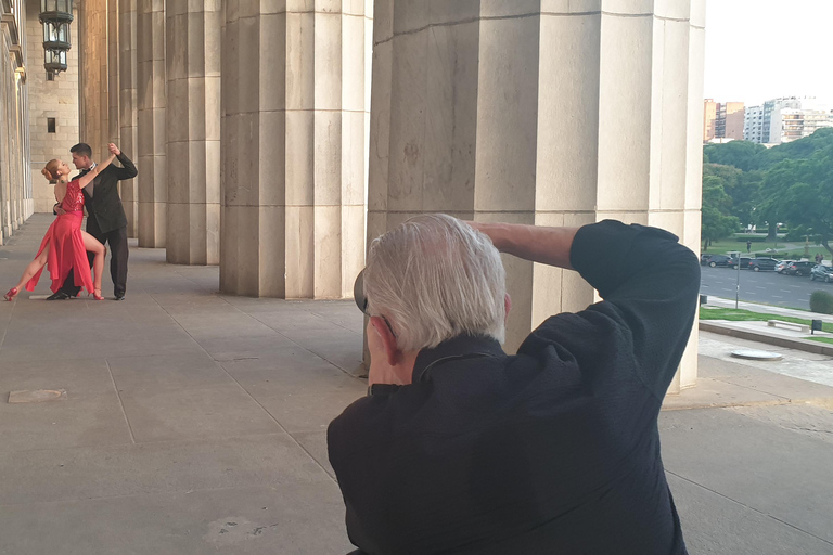 Buenos Aires: Sessão fotográfica privada de Tango com bailarinos PROBuenos Aires: Sessão fotográfica privada de tango na Plaza de Mayo