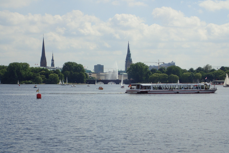 Hamburg: Canal cruise on the Alster