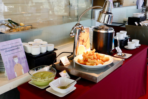 Bangkok: Baiyoke Sky Buffet Breakfast on 81st Floor Balcony