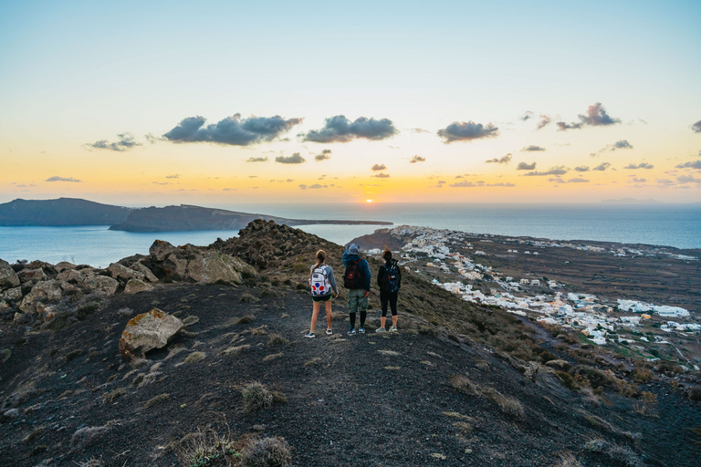 Santorini: begeleide wandeling naar krater en zonsondergang