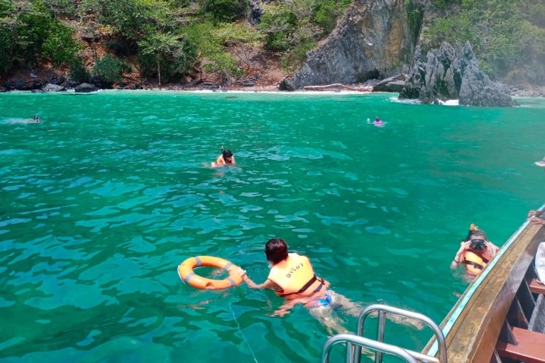 Visite de l'île de Corail en bateau à longue queue privé au départ de Phuket6 heures (1-6 personnes)