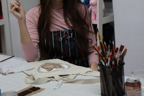 Alicante: Design Your Own Tote Bag Art Workshop
