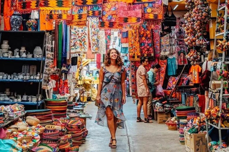 Delhi: Custom Shopping Tour Half /Full Day With Female Guide Delhi: Half-Day Trusted & Authentic Luxury Shopping Tour