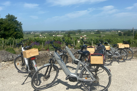 Bordeaux : Visite des vignobles de St-Emilion en e-Bike avec vin et déjeunerBordeaux : visite des vignobles de Saint-Émilion en vélo électrique et déjeuner