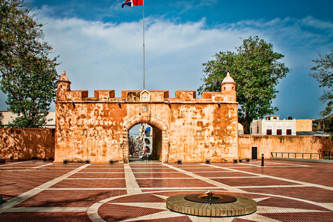Punta Cana: Santo Domingo Day Trip with Columbus Lighthouse