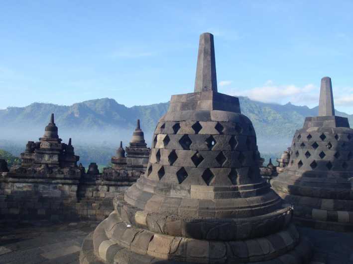 Haven van Semarang: reis naar het historische wonder van Borobudur
