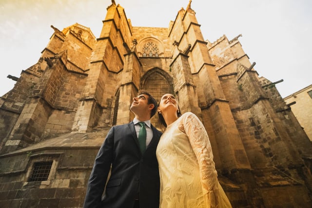 Barcelona: Gothic Quarter Private Photoshoot Experience