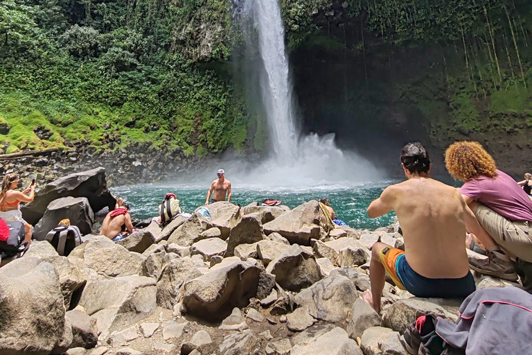 La Fortuna: Visit a Waterfall and Ride an ATV with Breakfast from San Jose La Fortuna: Visit a Waterfall and Drive an ATV with Breakfast from San Jose