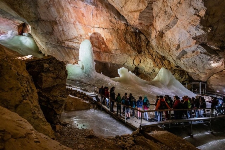 Hallstatt & Grotte de glace & visite privée de 5 doigts depuis SalzbourgVisite privée de Hallstatt et de la grotte de glace de Dachstein depuis Salzbourg
