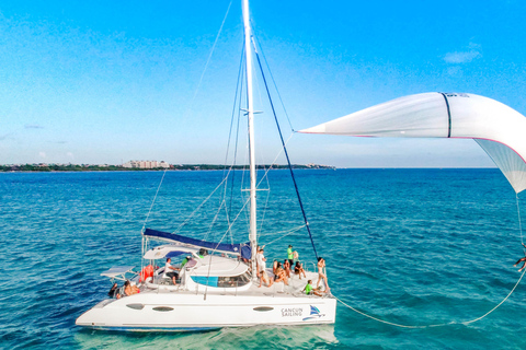 Cancun: Isla Mujeres Catamaran Adventure with Lunch & … Tour with transportation from your hotel in Cancun