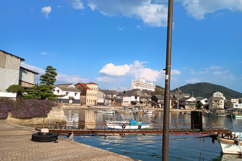 Hiroshima : Visite privée de la ville de Tomonoura Ghibli Ponyo avec chauffeur local