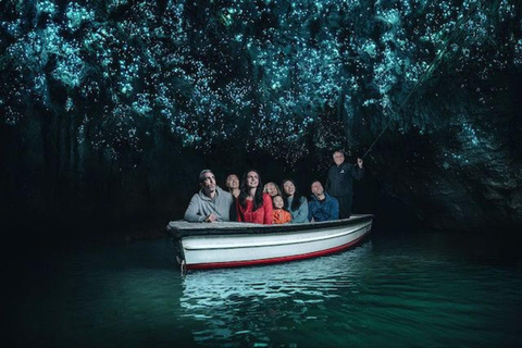 Visite du plateau de tournage de Hobbiton, du jardin de Hamilton et des grottes de Waitomo