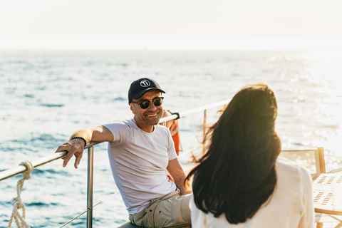 Marseille : Le Coucher de Soleil en Catamaran en Baie de Marseille