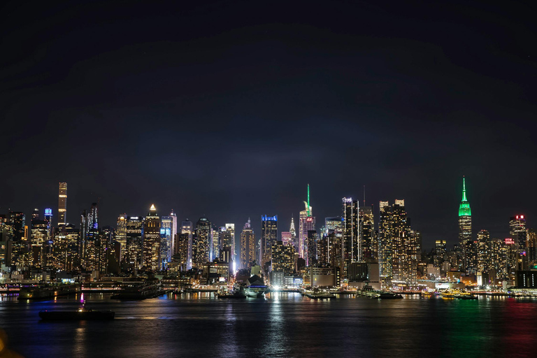 Luci della città e pizza - Tour serale di New YorkNew York City: Skyline notturno di Manhattan in tedesco