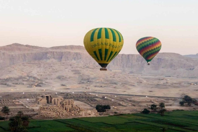 Luxor: VIP Private Sunrise Hot Air Balloon with Breakfast