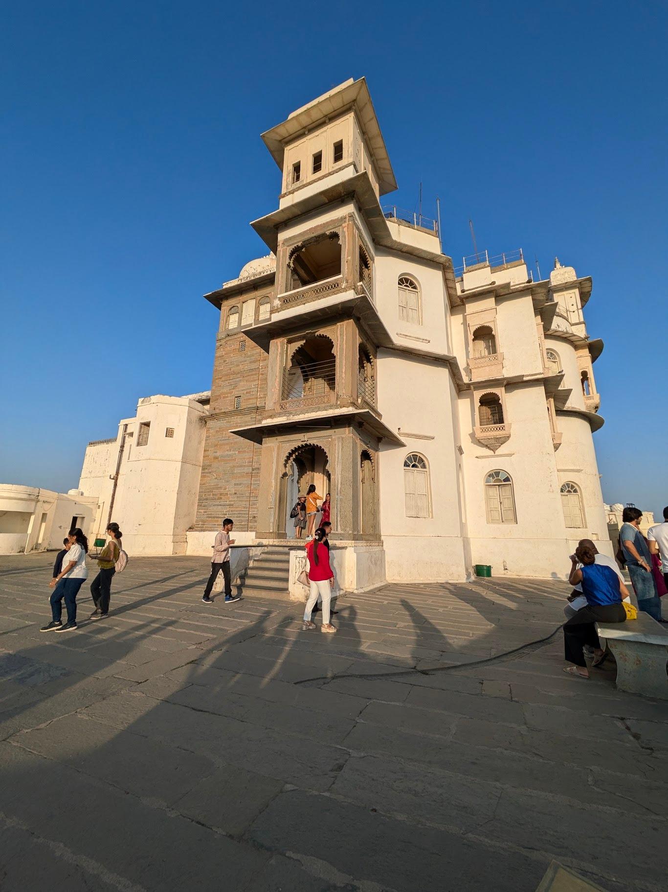 Udaipur: Tour zum Sajjangarh-Monsunpalast mit Transfers