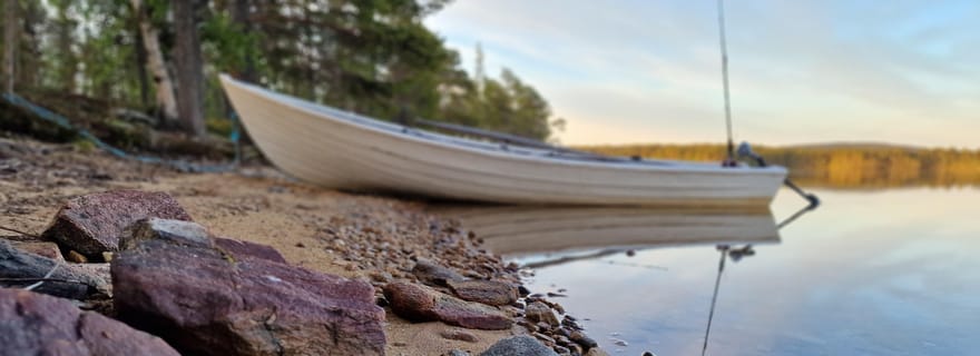 Ivalo : Journée/soirée d'été sur un lac sauvage