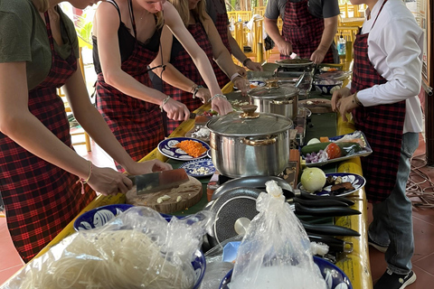 Hoi An: Market -Cooking Class Pho Beef & Dancing Basket Boat HA Happy: Black & White Coffee Making Class Without Pick up