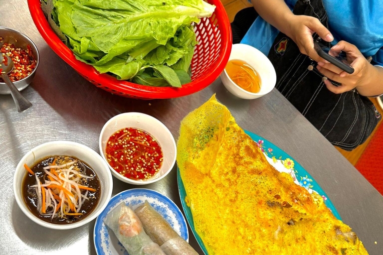 Ho Chi Minh: motocyklowa wycieczka kulinarna z kobietami-kierowcamiWycieczka w małej grupie z odbiorem z hotelu z dzielnic 1, 3 i 4